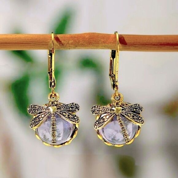 Jersey+Sash Jewelry - NWT VINTAGE METAL DRAGONFLY EARRINGS — PERIWINKLE